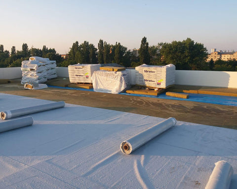 Membrana PVC pentru Acoperiș: Ghid Complet - Preț, Avantaje și Montaj